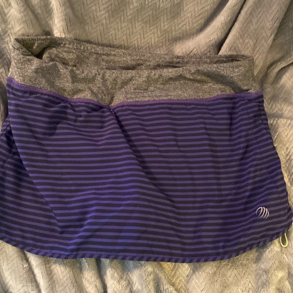 2 MPG, 1 skirt, 1 shorts